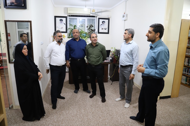 بازدید مدیرکل توسعه کتابخانههای کشور از کتابخانههای عمومی استان بوشهر