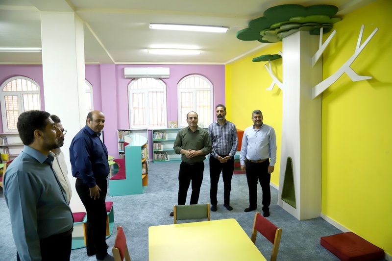 بازدید مدیرکل توسعه کتابخانههای کشور از کتابخانههای عمومی استان بوشهر