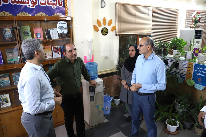 بازدید مدیرکل توسعه کتابخانههای کشور از کتابخانههای عمومی استان بوشهر