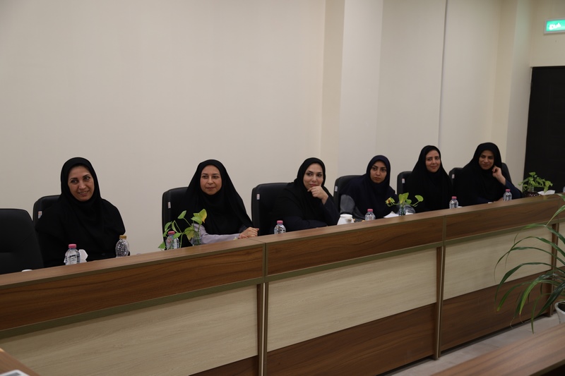 بازدید مدیرکل توسعه کتابخانههای کشور از کتابخانههای عمومی استان بوشهر