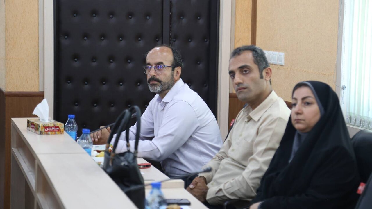 نشست هماندیشی خیرین توسعه کتابخانهها و ترویج کتابخوانی مازندران در محمودآباد برگزار شد