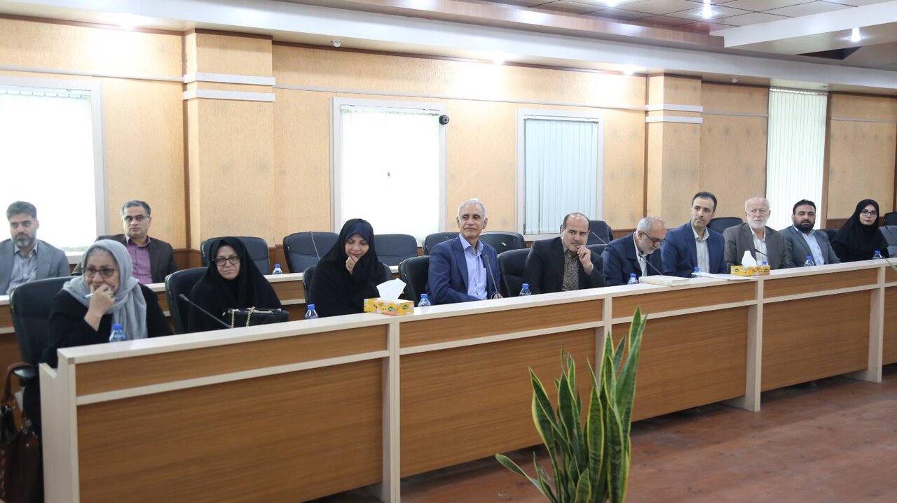 نشست هماندیشی خیرین توسعه کتابخانهها و ترویج کتابخوانی مازندران در محمودآباد برگزار شد