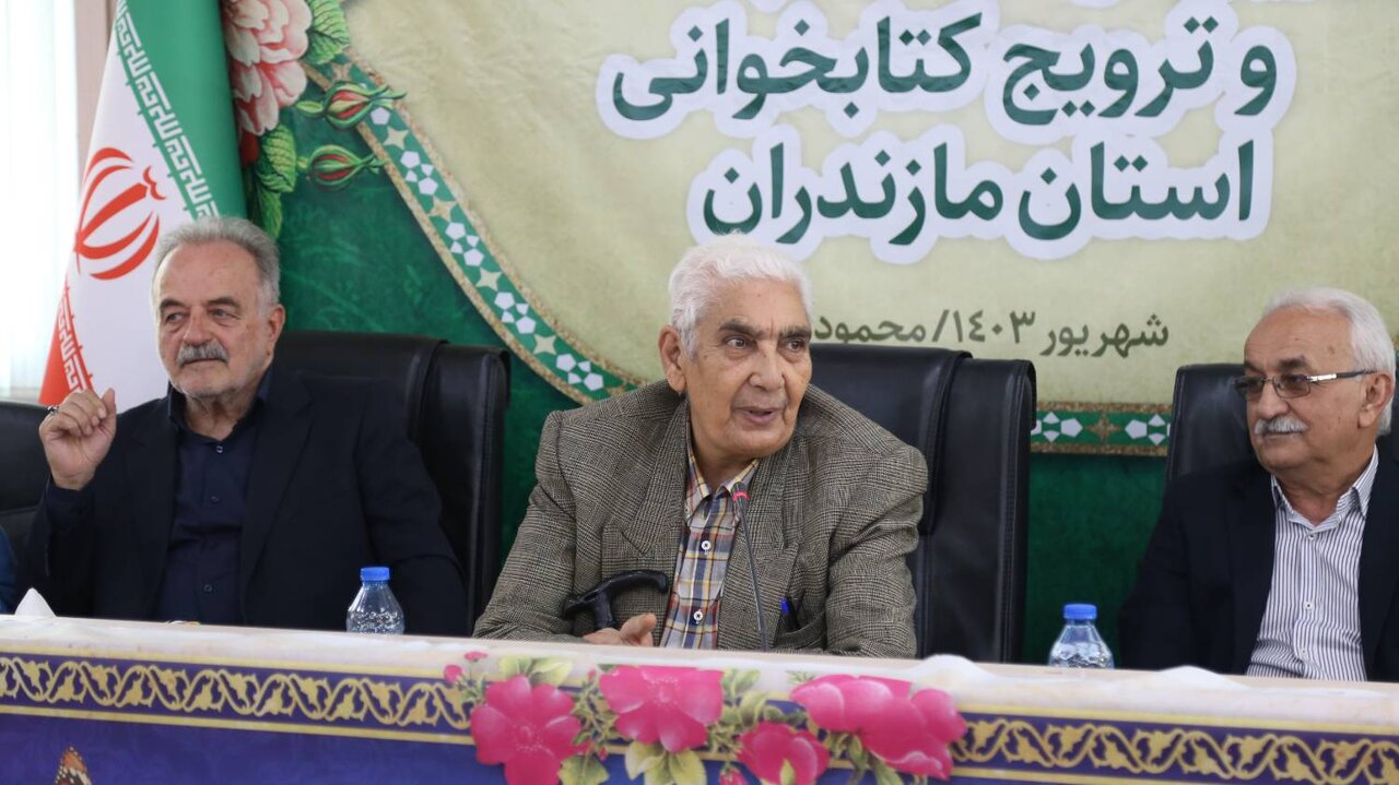 نشست هماندیشی خیرین توسعه کتابخانهها و ترویج کتابخوانی مازندران در محمودآباد برگزار شد