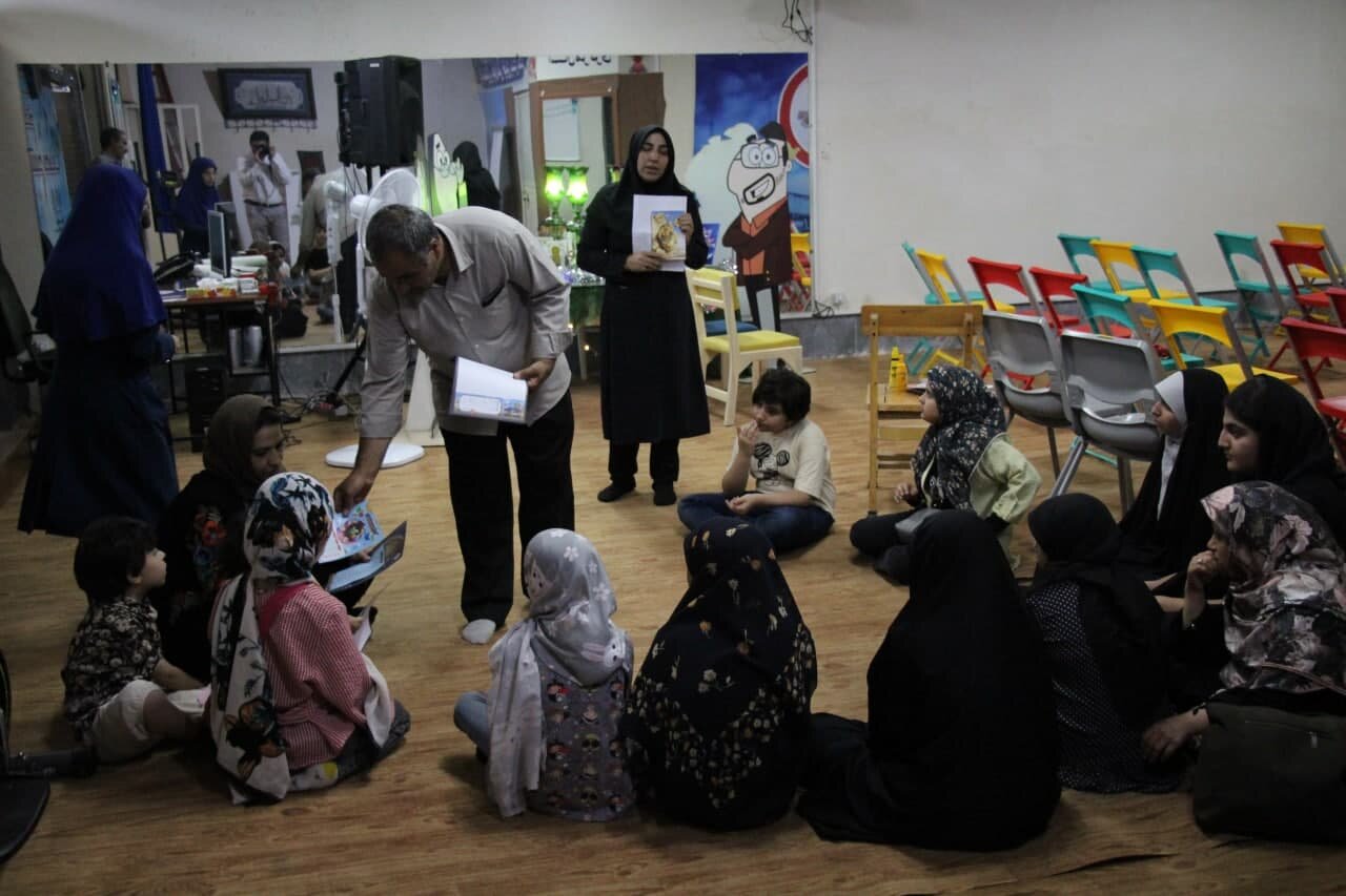 ویژهبرنامه جشنواره کتابخوانی رضوی در کتابخانه استاد دهگان اراک برگزار شد