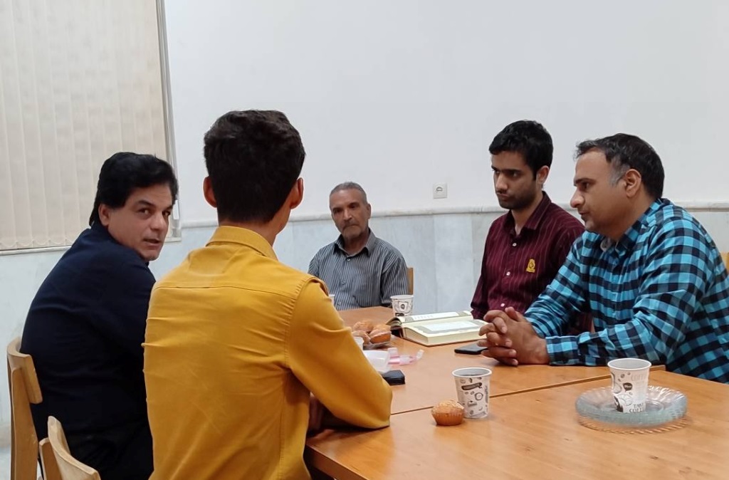 نشستهای ادبی و بصیرتی در کتابخانههای عمومی خراسان رضوی