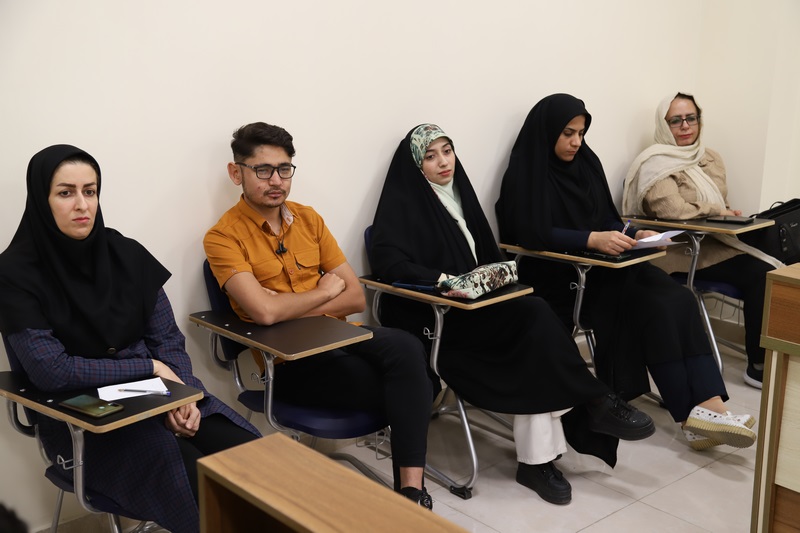 ضرورت گسترش محافل ادبی در کتابخانههای عمومی استان بوشهر