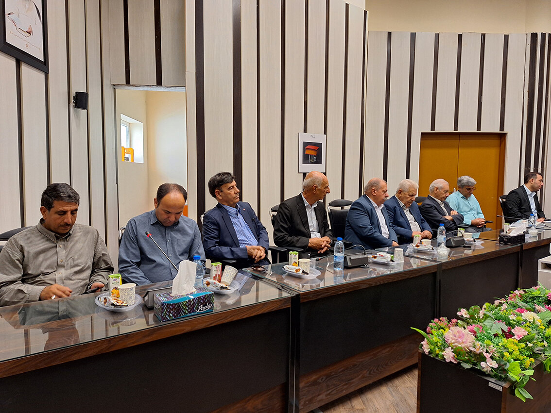 ویژهبرنامه گرامیداشت روز شعر و ادب فارسی در کتابخانه مرکزی ایلام برگزار شد