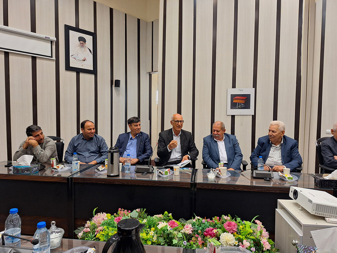 ویژهبرنامه گرامیداشت روز شعر و ادب فارسی در کتابخانه مرکزی ایلام برگزار شد