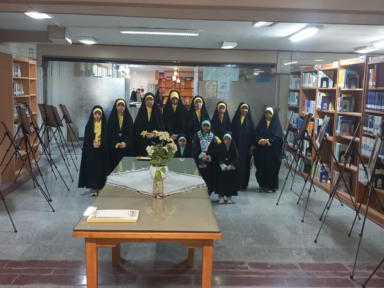 محفل خاطرهگویی «بانوان سرزمین من» در اراک برگزار شد