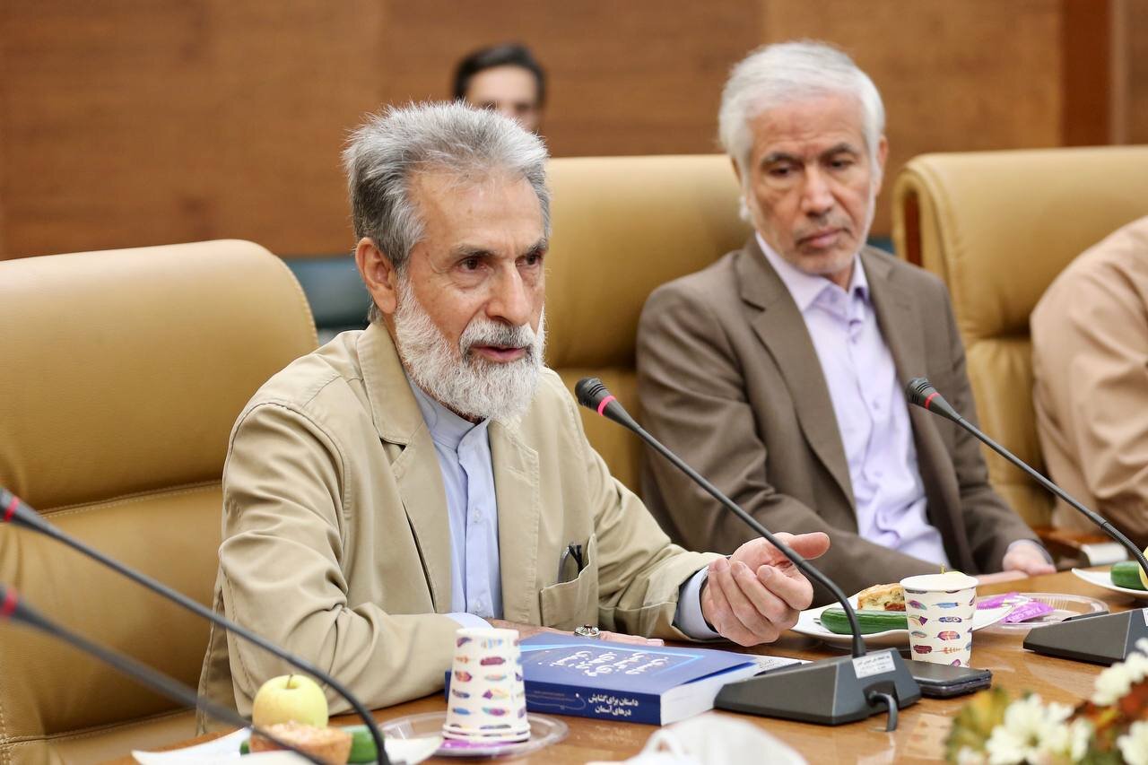 جهانگیر خسروشاهی؛ نویسندهای چون رود جاری و چون چشمهای زلال