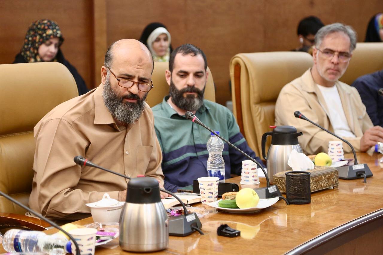 جهانگیر خسروشاهی؛ نویسندهای چون رود جاری و چون چشمهای زلال