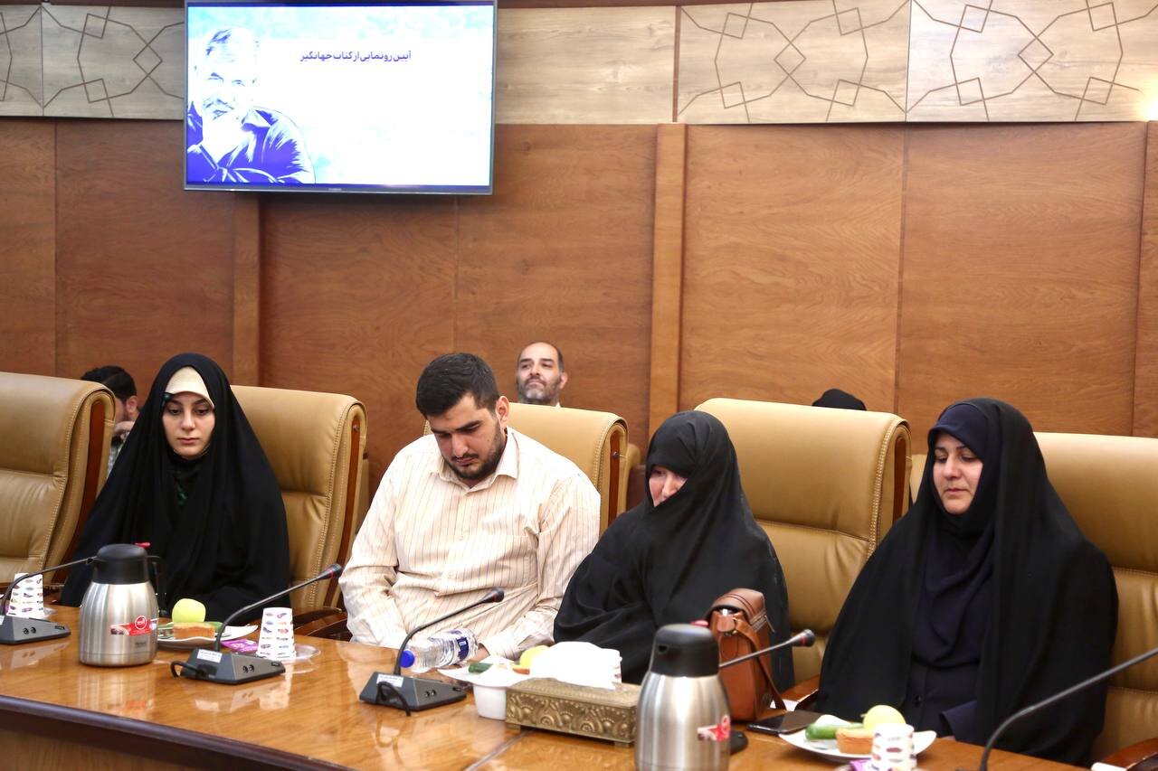 جهانگیر خسروشاهی؛ نویسندهای چون رود جاری و چون چشمهای زلال