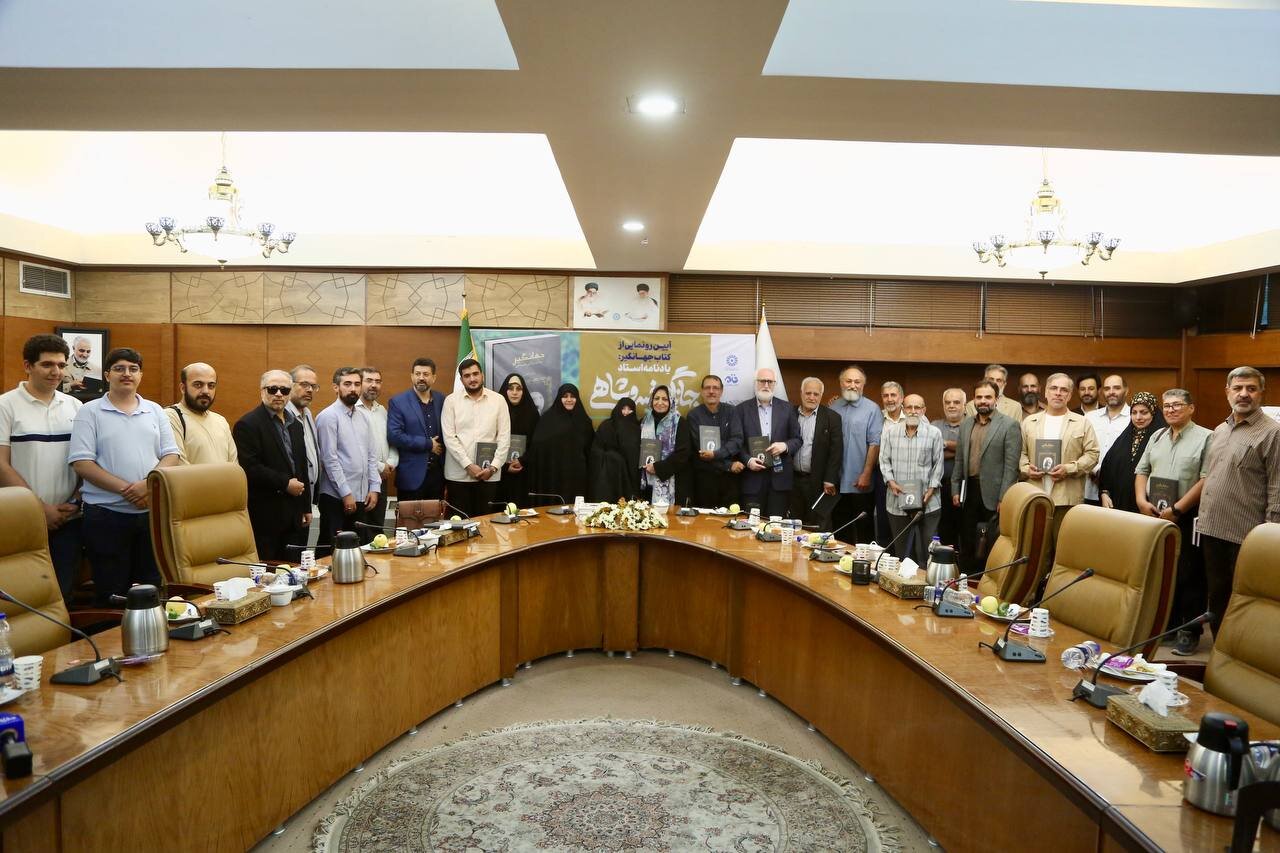 جهانگیر خسروشاهی؛ نویسندهای چون رود جاری و چون چشمهای زلال