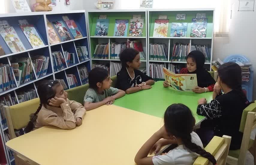 گرامیداشت هفته دفاع مقدس در کتابخانههای عمومی استان مرکزی