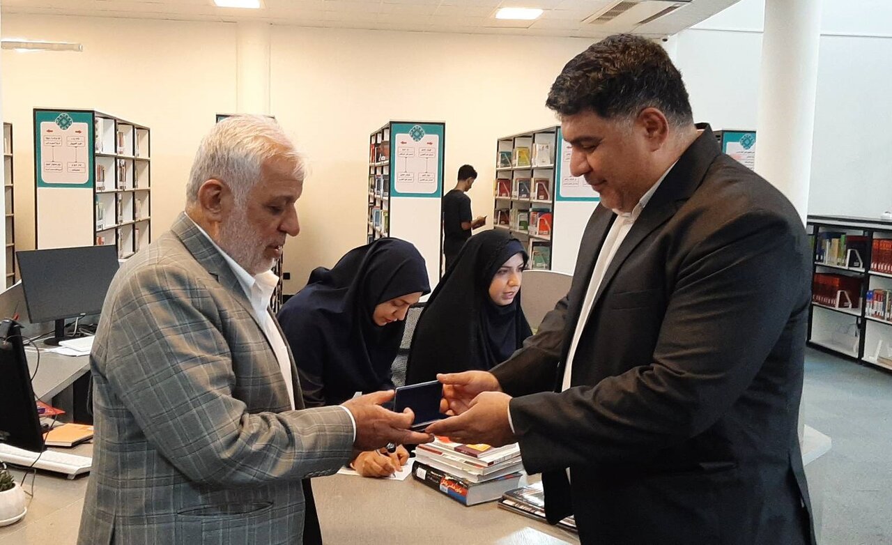 ضرورت اتمام پروژههای نیمهتمام کتابخانهای لرستان