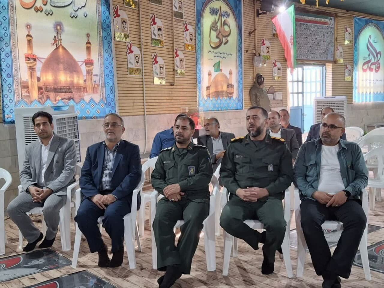 نسیم دلنشین غزل در گلزار شهدای دلیجان طنینانداز شد