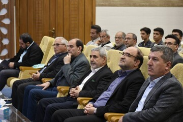 نشست فرهنگی «نقد و بررسی کتاب لحظه قرار» در کتابخانه مرکزی تبریز