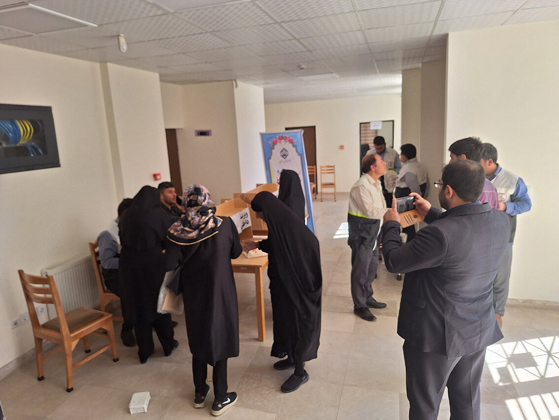 راهاندازی درمانگاه چندتخصصی شهدای جامعه پزشکی در کتابخانه شهید سلیمانی