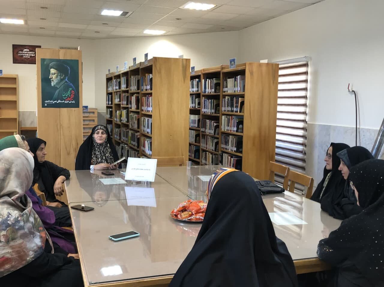 گرامیداشت هفته دفاع مقدس در کتابخانههای عمومی استان مرکزی