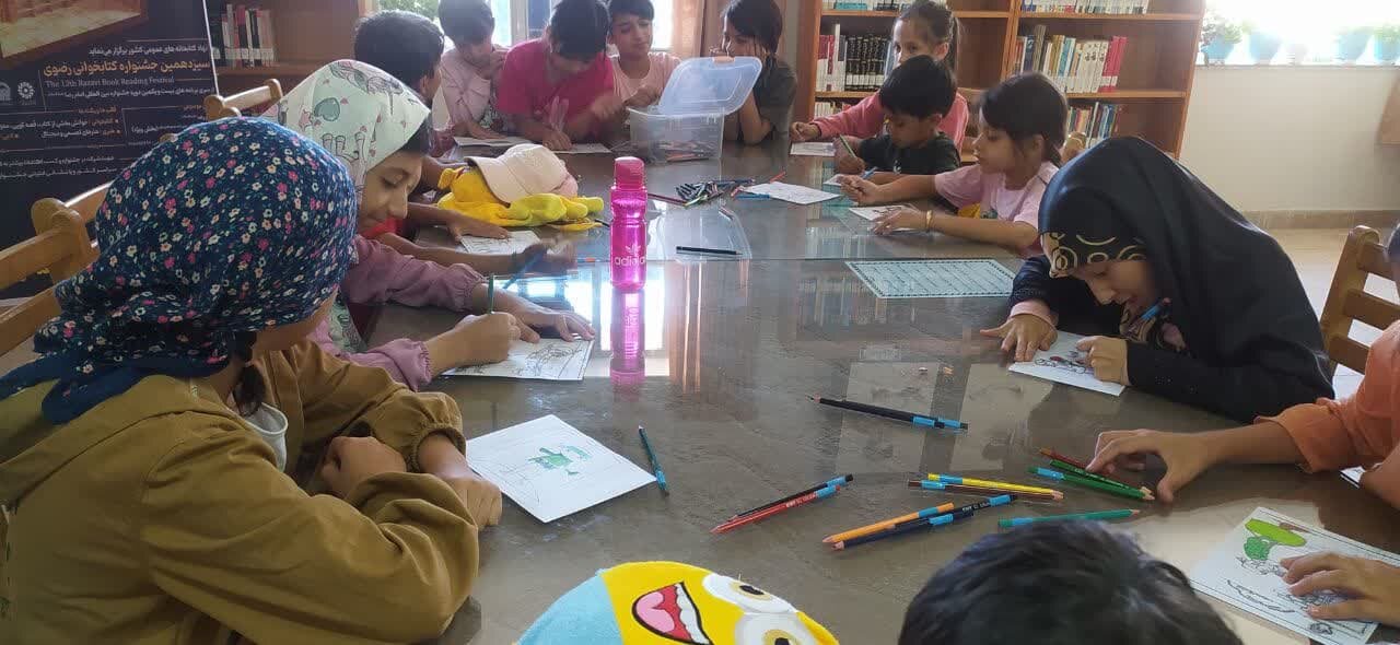 گرامیداشت هفته دفاع مقدس در کتابخانههای عمومی استان مرکزی