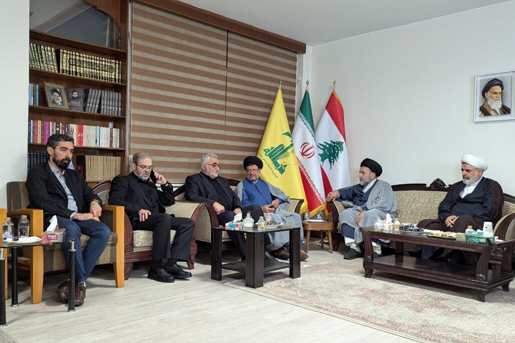 حضور دبیرکل نهاد کتابخانههای عمومی کشور در دفتر حزبالله لبنان در تهران