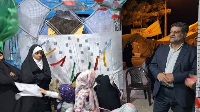 غرفه کتابخانههای عمومی شهرستان سرخه در بیست و ششمین یادواره «آیههای سرخ» برپا شد