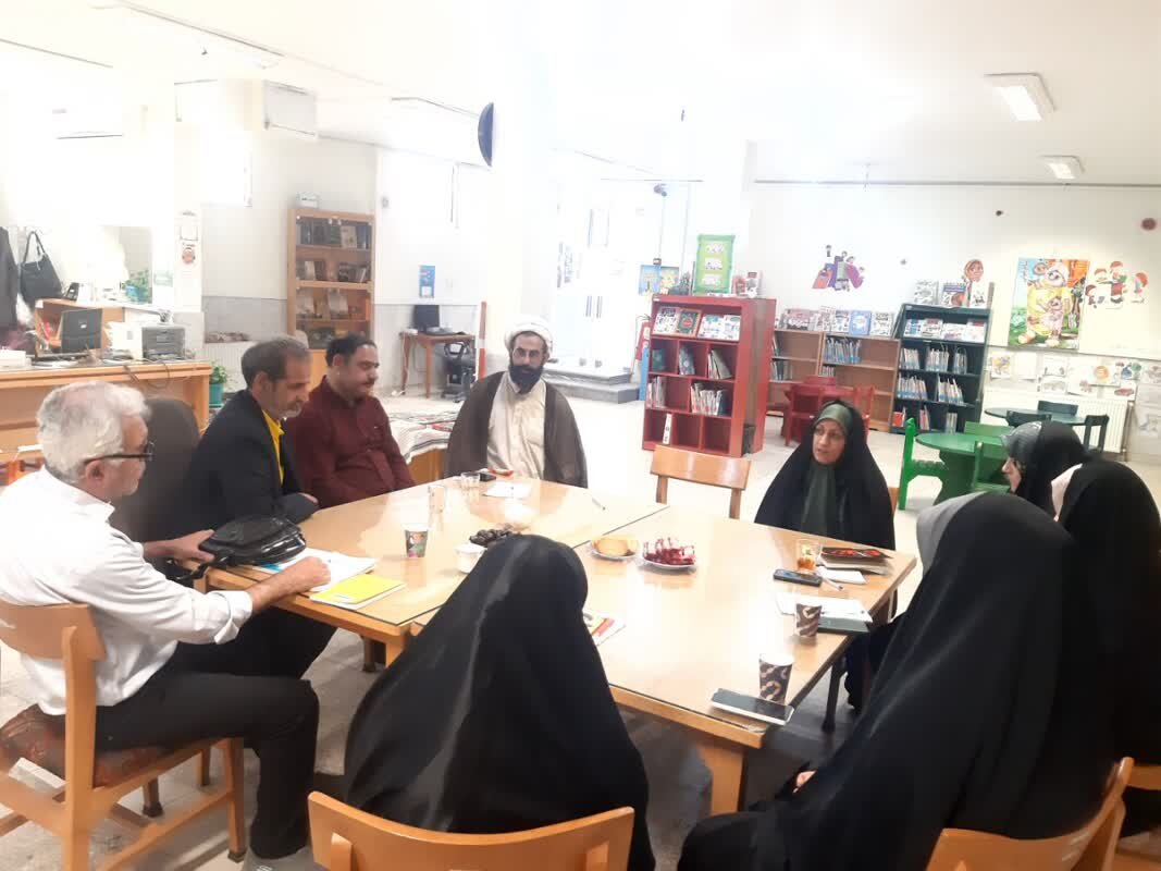 نشست کتابخوان گرامیداشت «شهدای مقاومت» برگزار شد