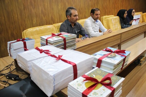 بیش از ۱۰۰۰ نسخه نشریه به زندانهای چهارمحال و بختیاری اهدا شد