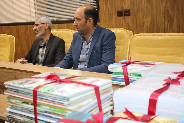 بیش از ۱۰۰۰ نسخه نشریه به زندانهای چهارمحال و بختیاری اهدا شد