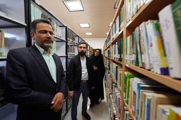 بازدید دبیرکل نهاد از کتابخانه عمومی مجتهدالزمان بیدگلی