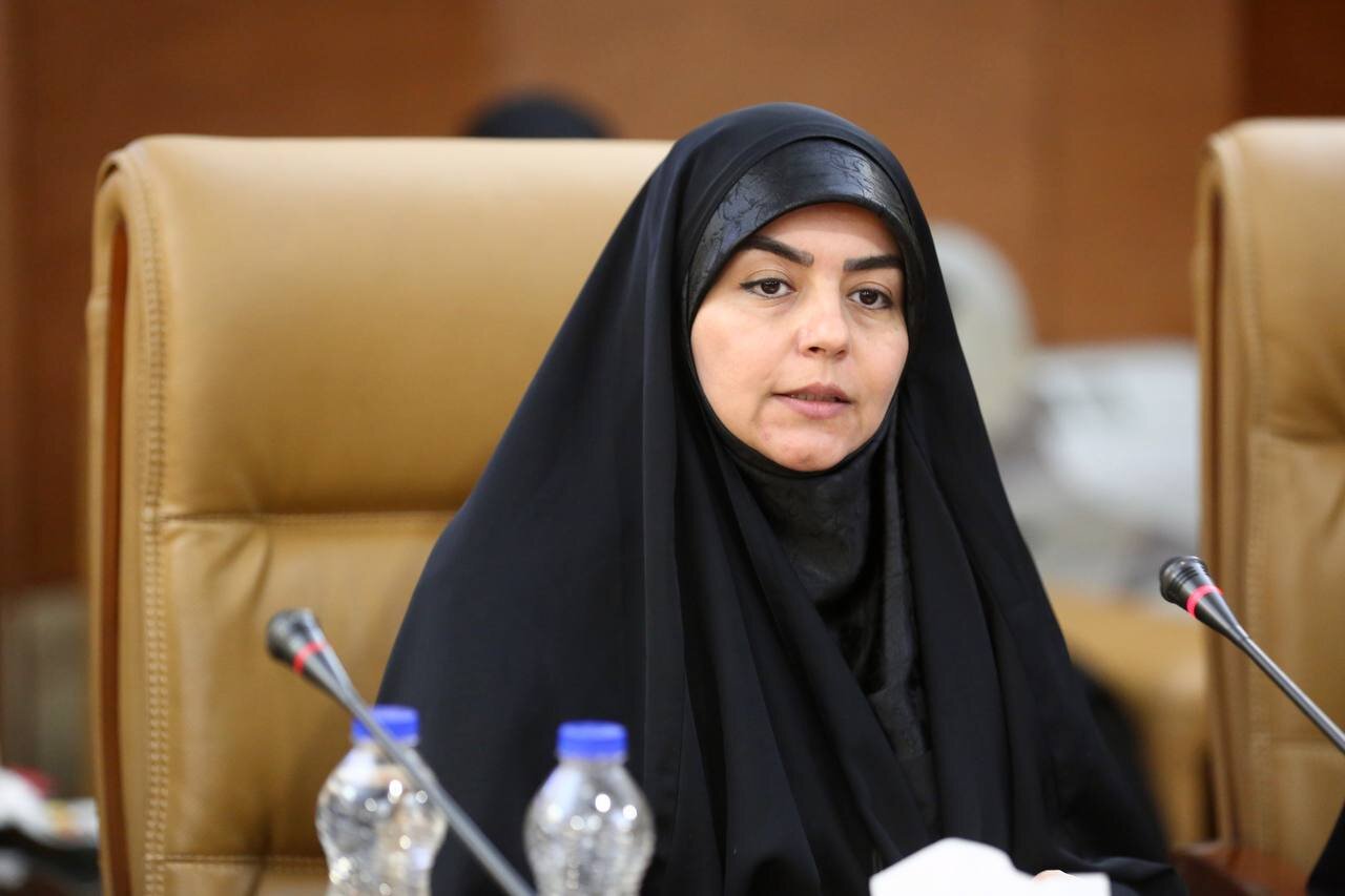 شعر، ابزاری تاثیرگذار در ترویج فرهنگ عفاف و حجاب است