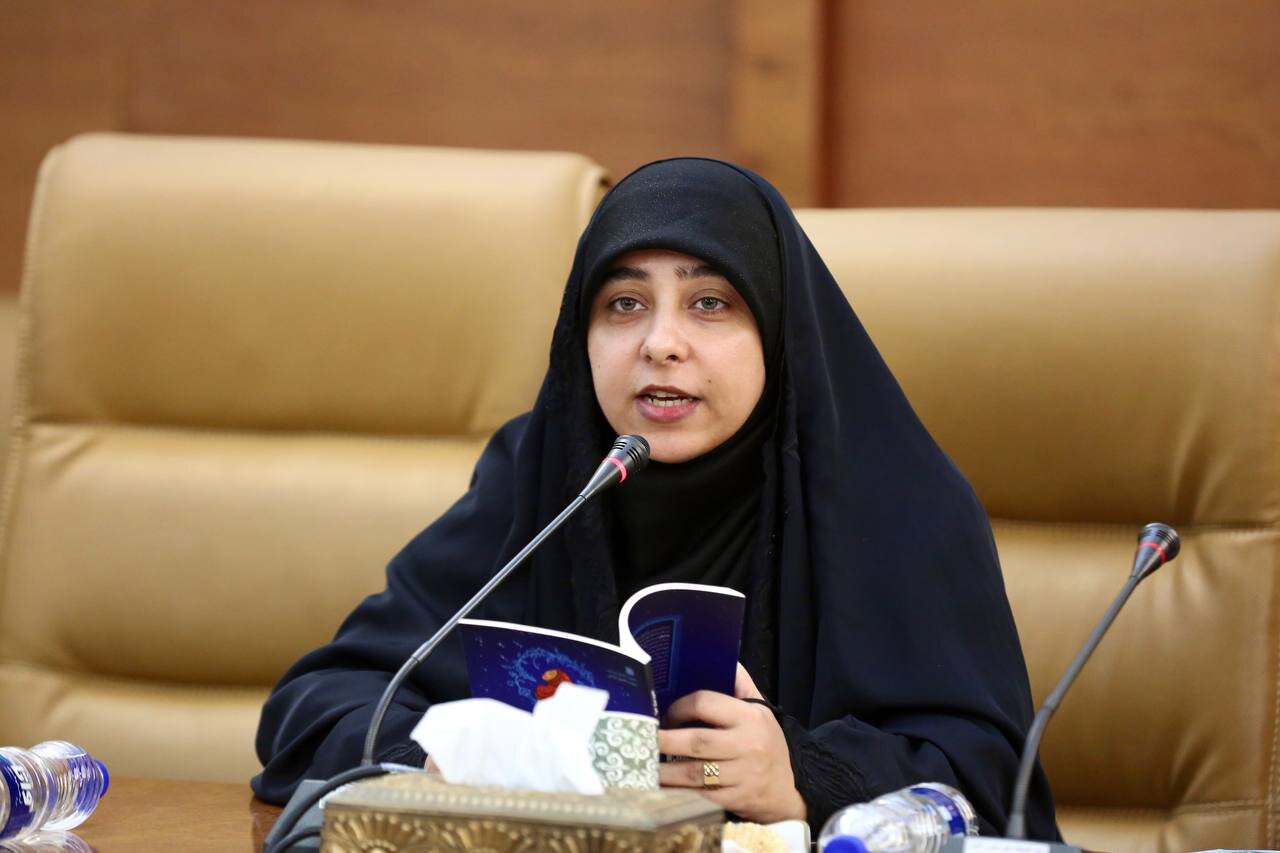 شعر، ابزاری تاثیرگذار در ترویج فرهنگ عفاف و حجاب است