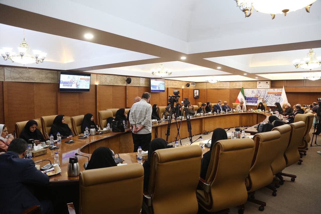 شعر، ابزاری تاثیرگذار در ترویج فرهنگ عفاف و حجاب است