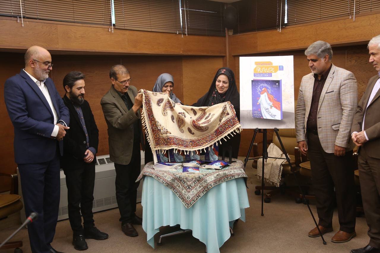 شعر، ابزاری تاثیرگذار در ترویج فرهنگ عفاف و حجاب است