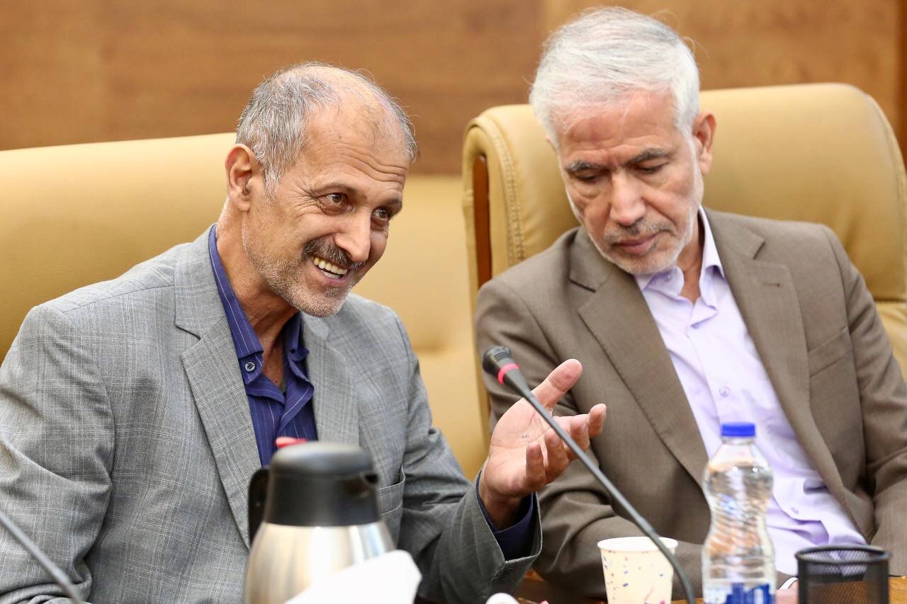 شعر، ابزاری تاثیرگذار در ترویج فرهنگ عفاف و حجاب است