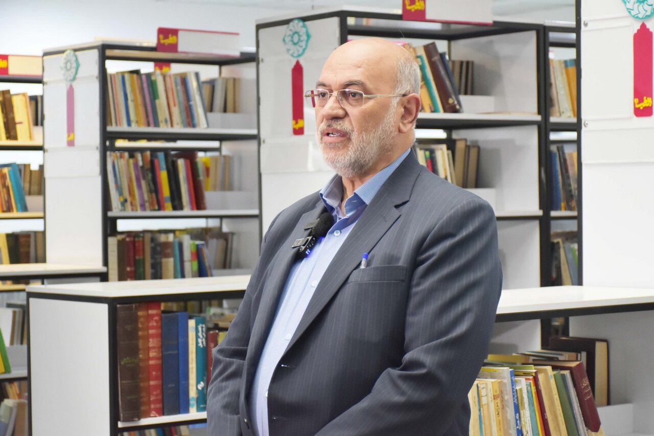 تحسین تیم مدیریت شهری شیراز از تجهیزات و خدمات کتابخانههای عمومی