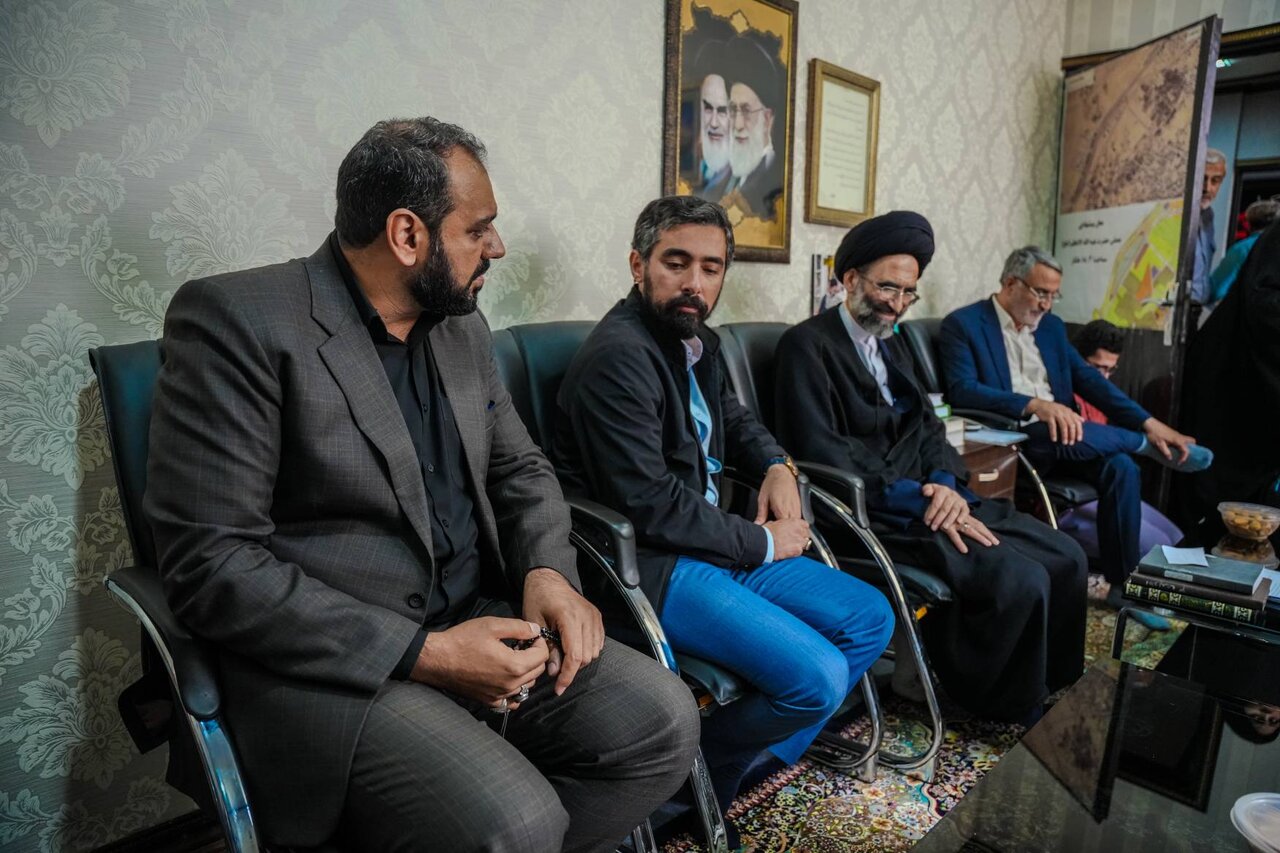 وظیفه نهاد کتابخانههای عمومی کشور ایجاد انگیزه کتابخوانی است