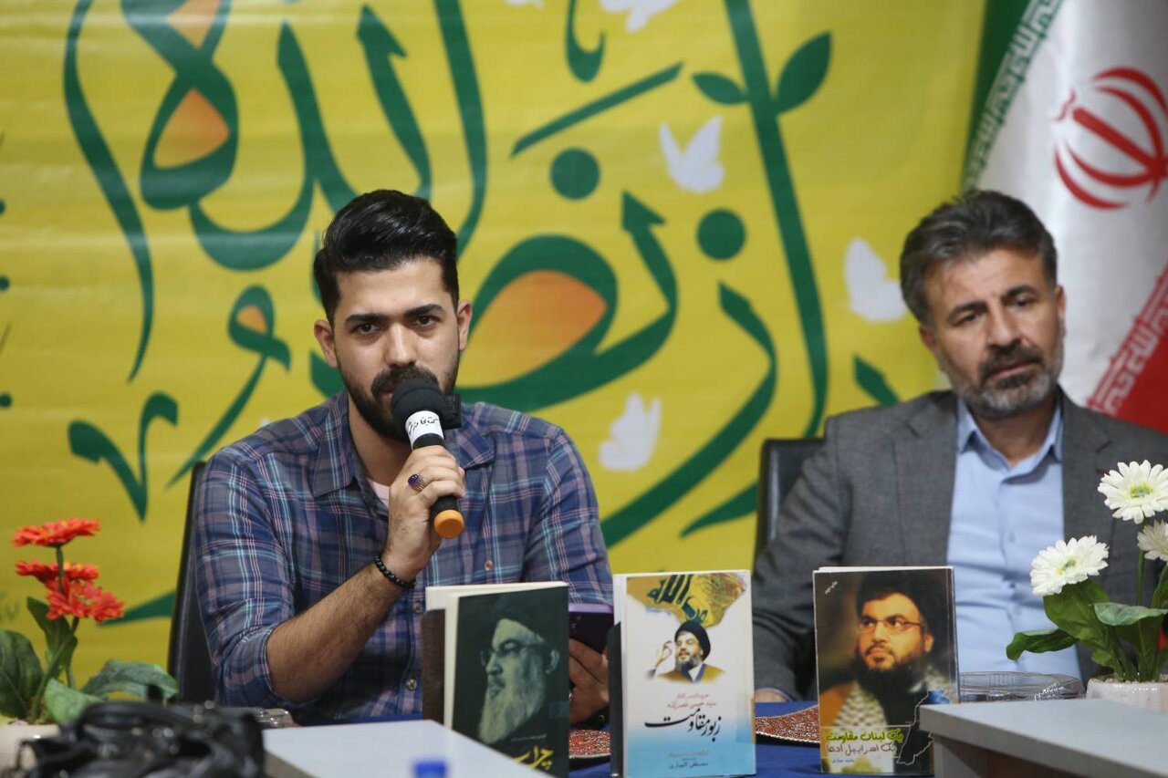 عصر شعر «راز نصرالله» در ساری برگزار شد