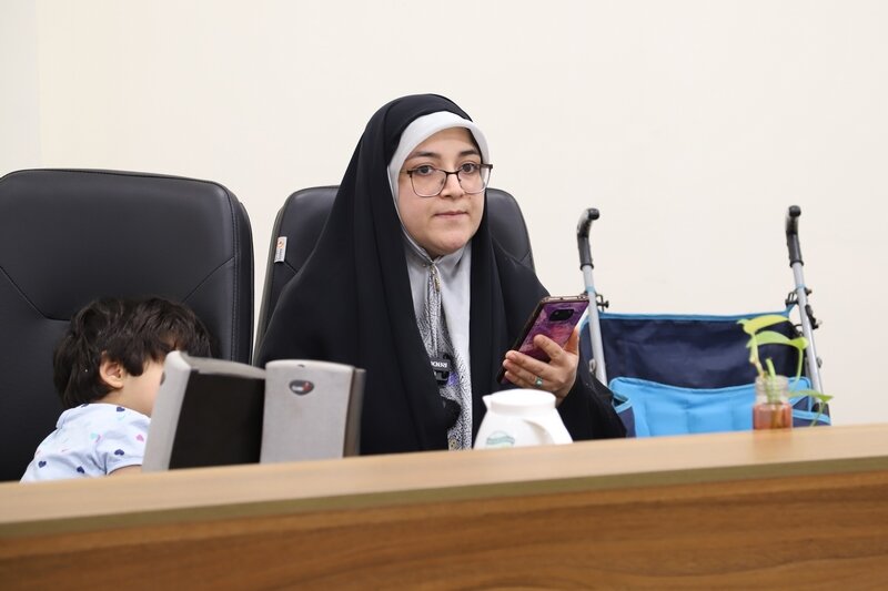 هنرمندان پیشقراولان تبیین شرایط با سلاح کلمه هستند