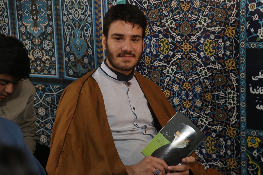 شناخت نوابغ حوزه‌های مختلف بر عملکرد ما در جامعه اثرگذار است