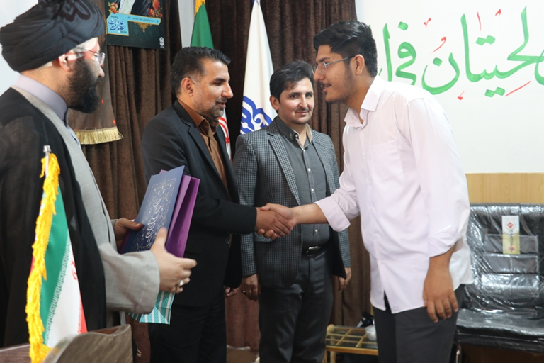 شناخت نوابغ حوزههای مختلف بر عملکرد ما در جامعه اثرگذار است