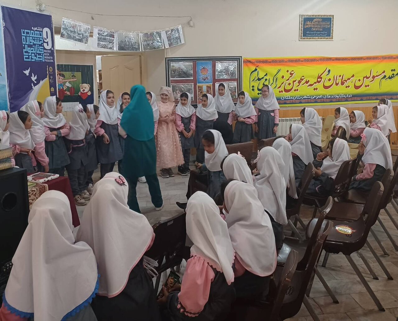 برگزاری ویژه‌برنامه «برای کودکان، برای آینده» در کتابخانه شهید مهدی باکری ملکان