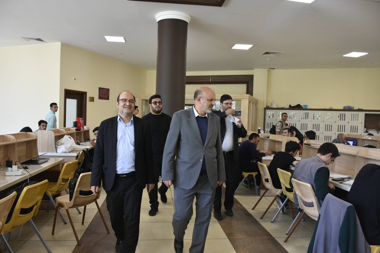 نقش مهم کتابخانههای عمومی و کتابداران در موفقیتهای تحصیلی و آموزشی جوانان و نوجوانان