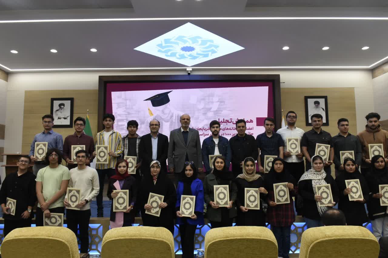 نقش مهم کتابخانههای عمومی و کتابداران در موفقیتهای تحصیلی و آموزشی جوانان و نوجوانان