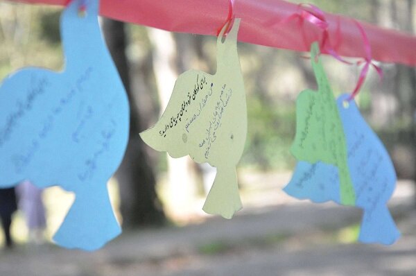 «اردو با کتاب» به یاد کودکان غزه در پارک شهر رشت برگزار شد