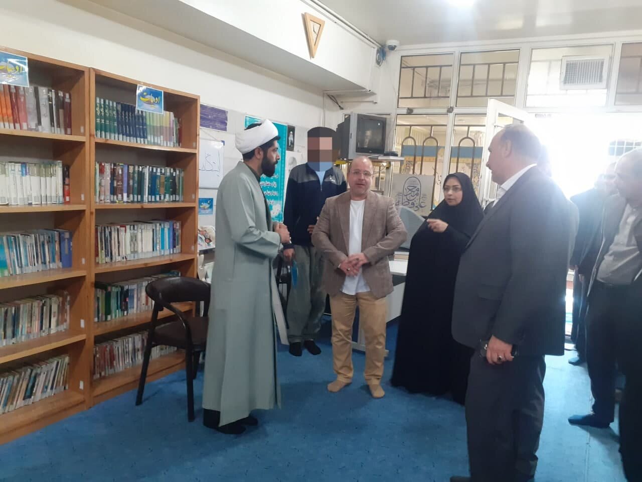 مدیرکل کتابخانههای عمومی استان مرکزی از کتابخانههای مشارکتی زندانهای اراک بازدید کرد
