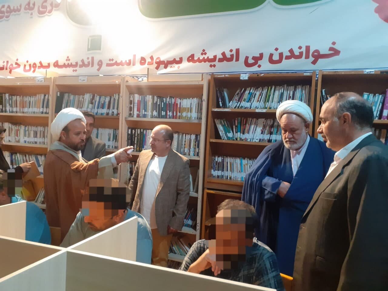 مدیرکل کتابخانههای عمومی استان مرکزی از کتابخانههای مشارکتی زندانهای اراک بازدید کرد