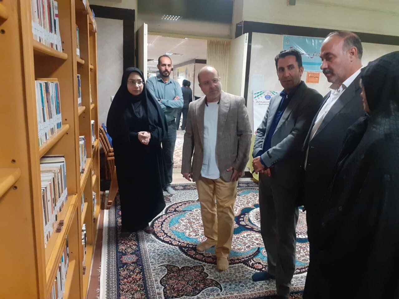 مدیرکل کتابخانههای عمومی استان مرکزی از کتابخانههای مشارکتی زندانهای اراک بازدید کرد
