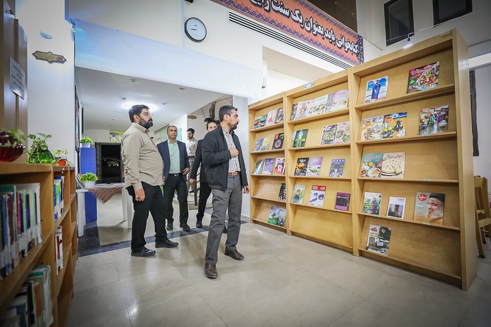 شبکه کتابخانههای عمومی نیازمند حضور میدانی است/ سرمایه انسانی مزیت رقابتی نهاد