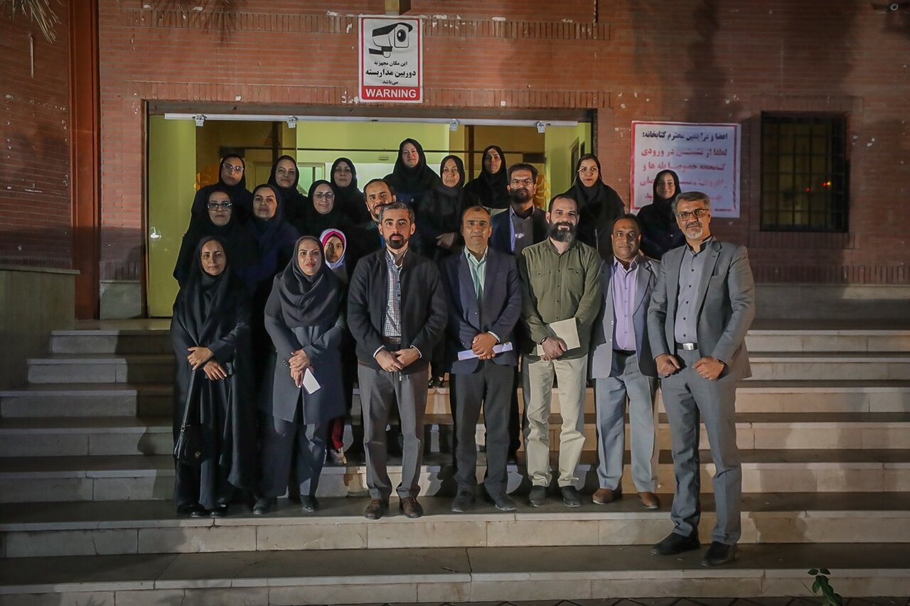 شبکه کتابخانههای عمومی نیازمند حضور میدانی است/ سرمایه انسانی مزیت رقابتی نهاد